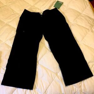 L.L. BEAN, Capri, comfort trail collection, NWT, size 8, nylon/spandex